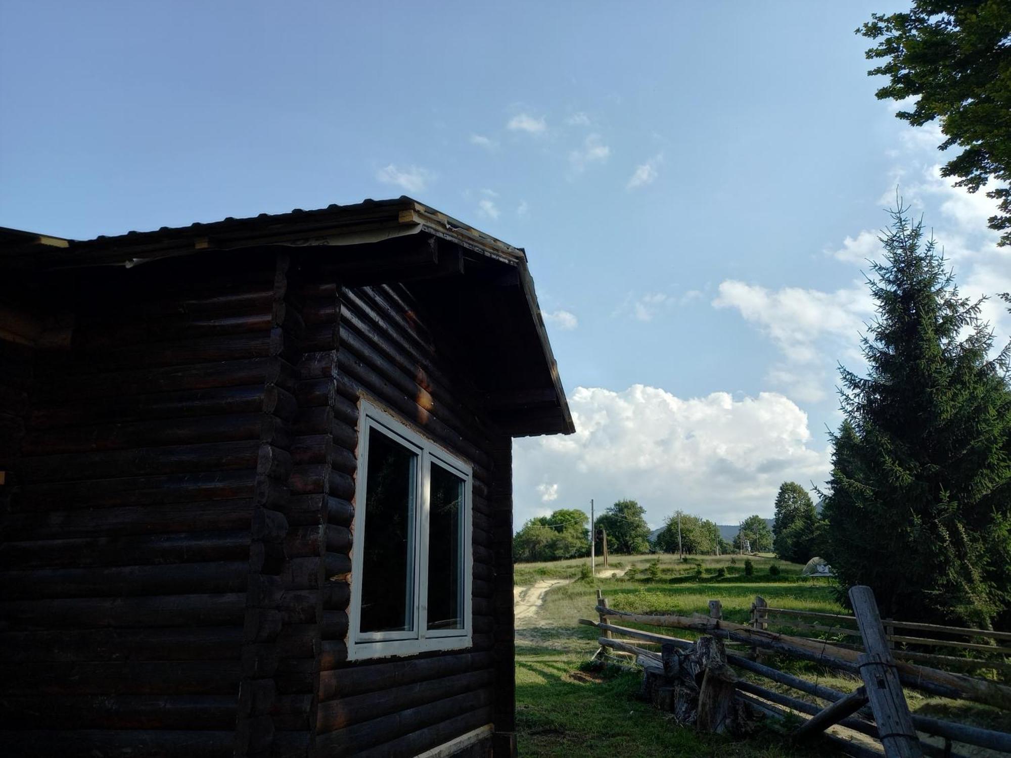 Eco Resort Nad Karpatamy Hrobyshche Oda fotoğraf