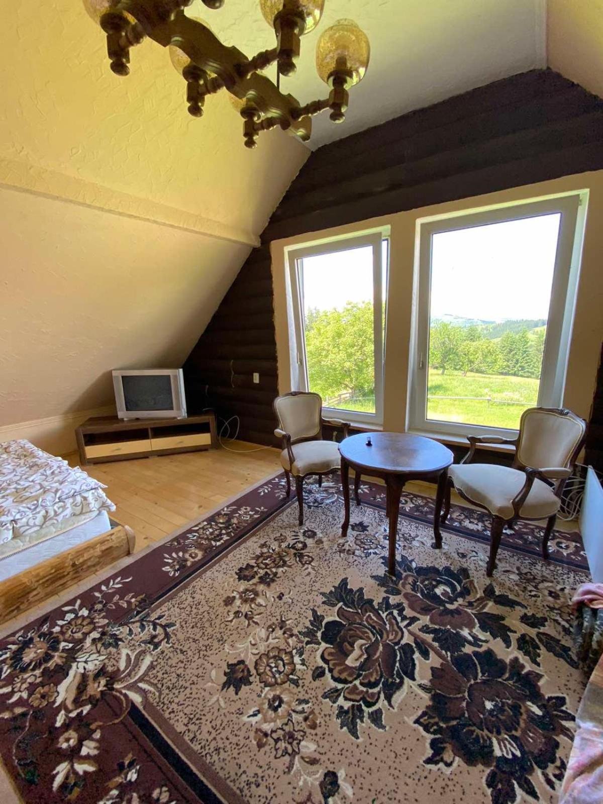 Eco Resort Nad Karpatamy Hrobyshche Oda fotoğraf